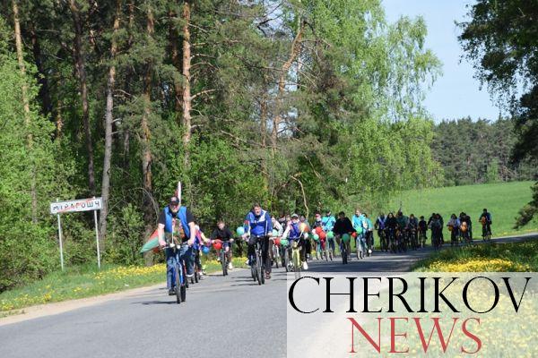 Чериковляне совершили велопробег в честь Дня Победы
