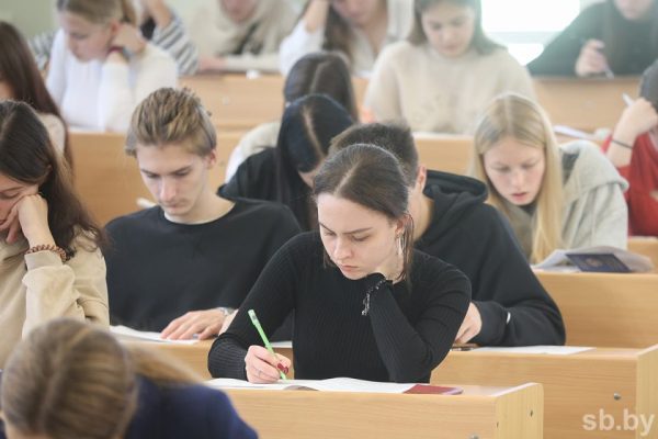 В Беларуси 27 мая стартуют централизованный экзамен и централизованное тестирование
