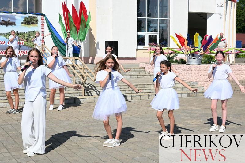 Город, который мы любим: яркие моменты 420-летия Черикова и столетия района