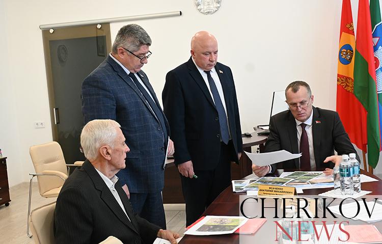 Председатель Могилевского облисполкома Анатолий Исаченко провел прием граждан в Черикове