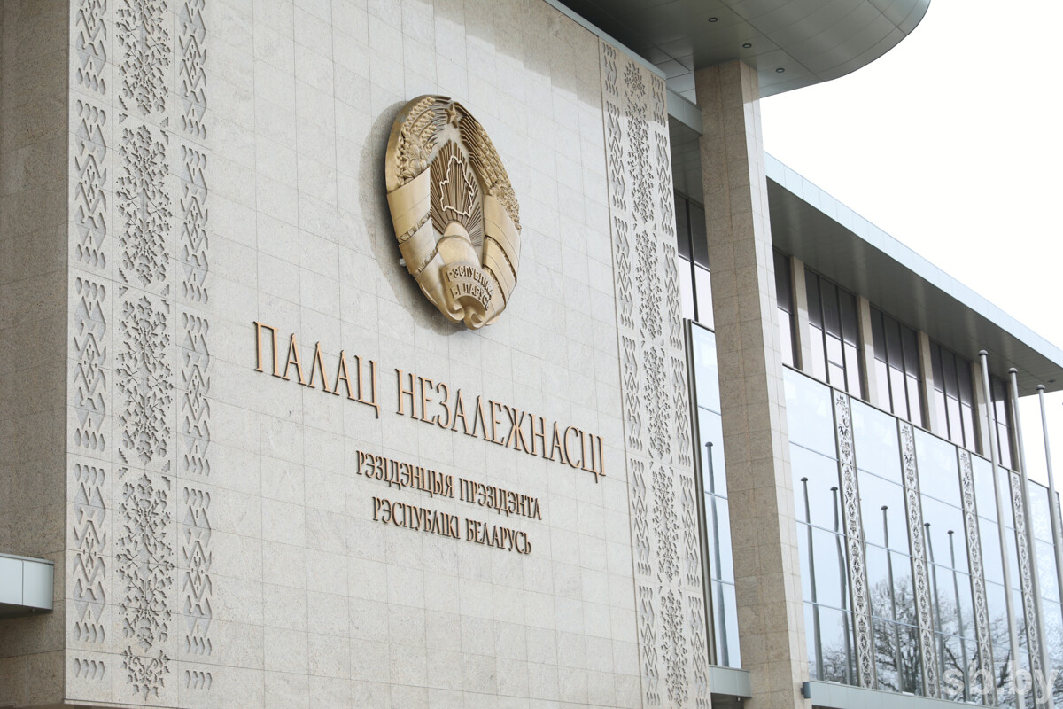 Лукашенко поздравил военнослужащих и ветеранов с Днем инженерных войск