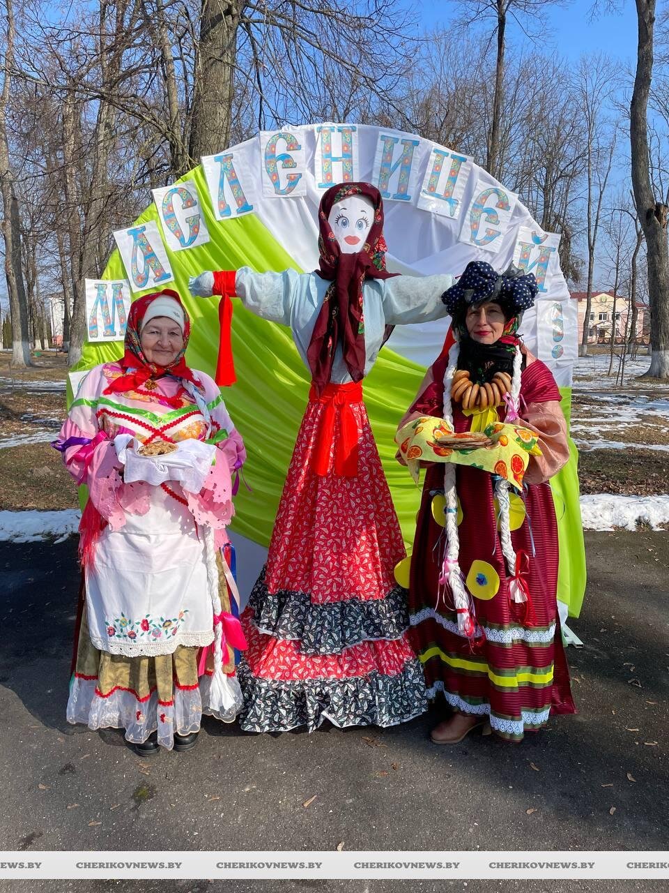 Блины с икрой и пышные оладьи: Чериковский РЦСОН празднует масленицу