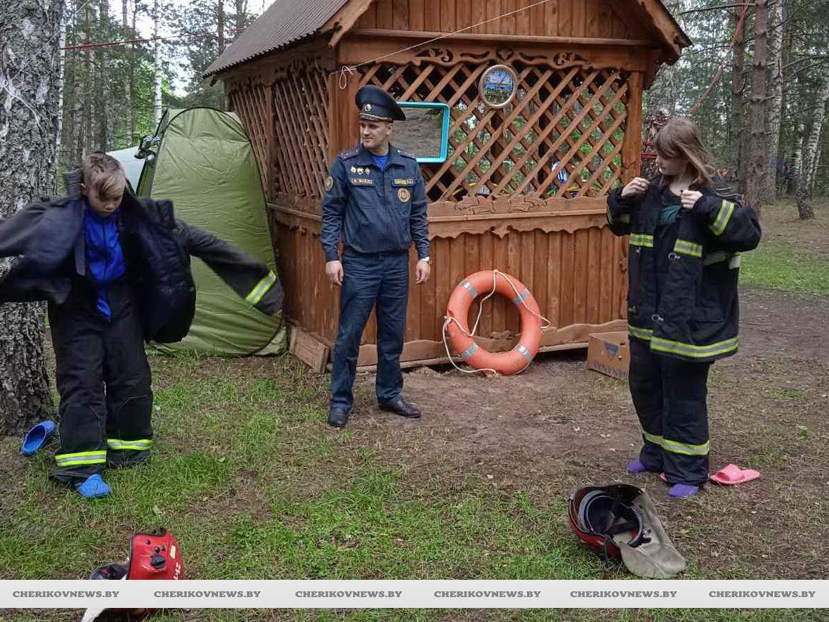 Безопасные каникулы: как спасатели учат детей соблюдать правила безопасности