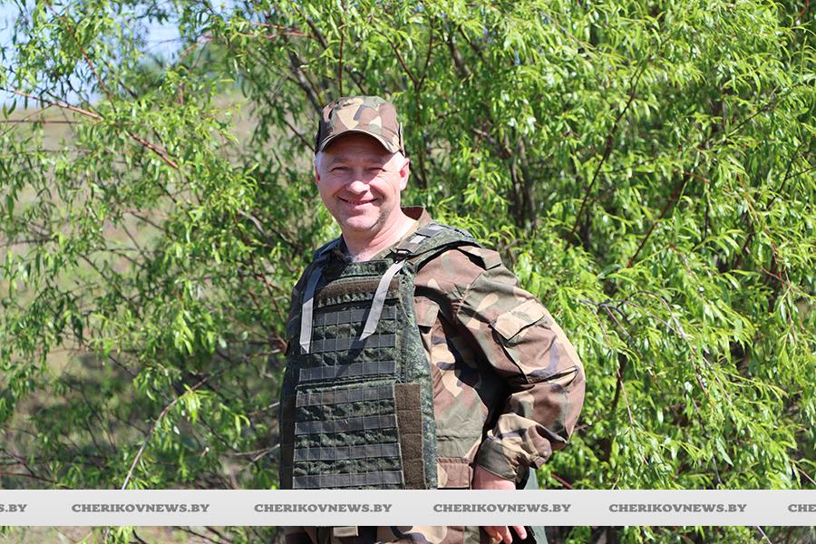Попал на военные сборы — учиться придется каждый день: рассказываем, как прошло стрельбище в Черикове