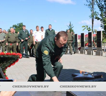 Участники выездной коллегии Могилевского ГПЛХО посетили парк Победы в Черикове