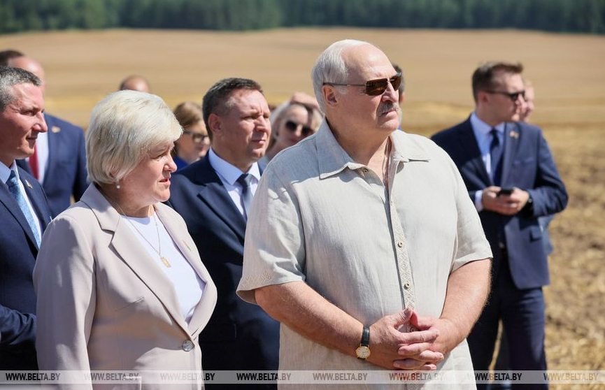 Александр Лукашенко: Падеж – это неприемлемо! Мало не покажется, я вам по 10 раз говорить не буду