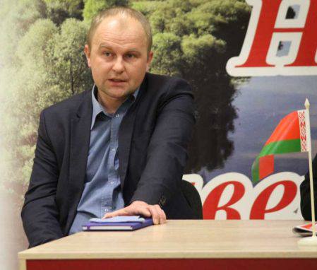 «У нас сильный лидер, и это дает уверенность в том, что у нас и наших детей есть будущее» —  Александр Осипенко, председатель Чериковской районной организации КПБ, директор Лобановской базовой школы об интервью Президента американскому изданию Time