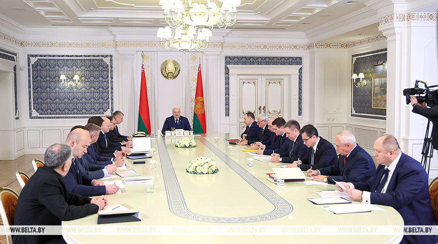 Лукашенко ставит напряженные задачи по работе в Африке
