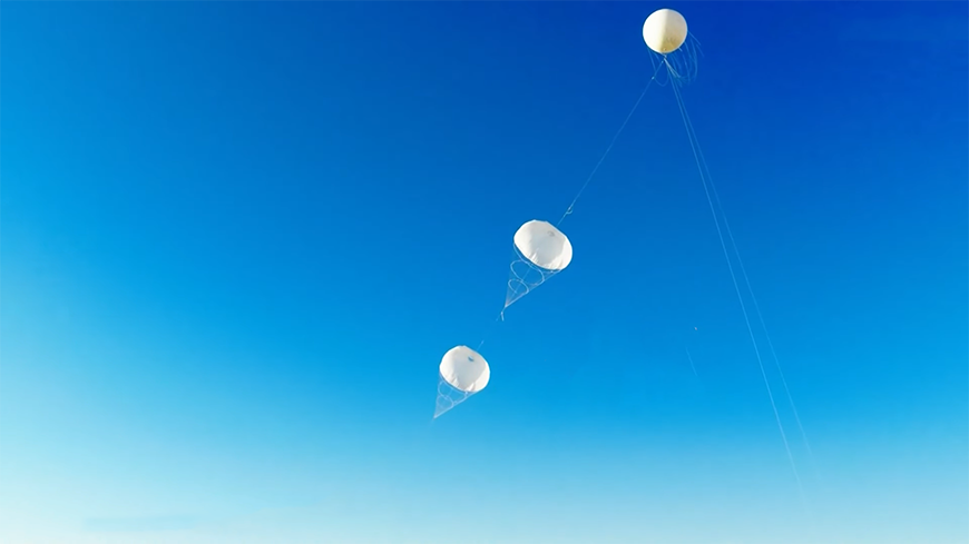 Китай запустил крупнейшего в мире воздушного змея для выработки электроэнергии 