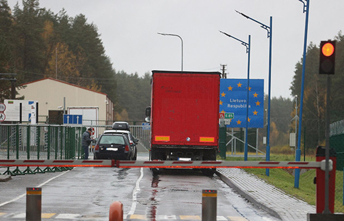 Белорусская таможня уточнила порядок выезда литовских фур
