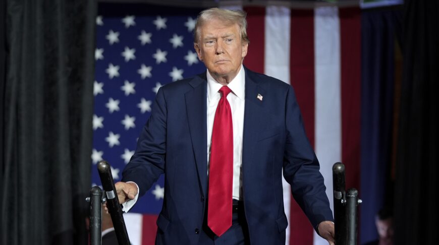 Трамп ввел полный запрет на въезд в США для граждан еще семи стран