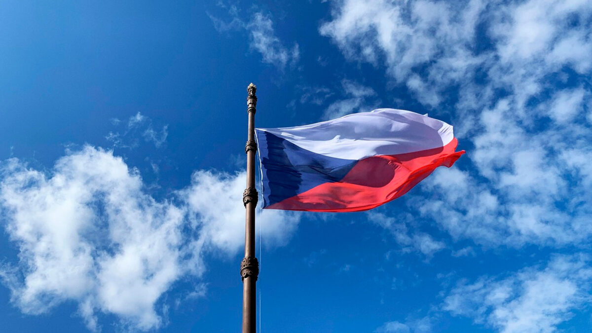 В Чехии назревает коррупционный скандал, связанный с помощью Киеву