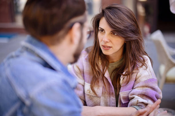 Мотивирует или отталкивает? Эта фраза, которую мужчины говорят каждый день, на самом деле разрушает желание женщин помогать