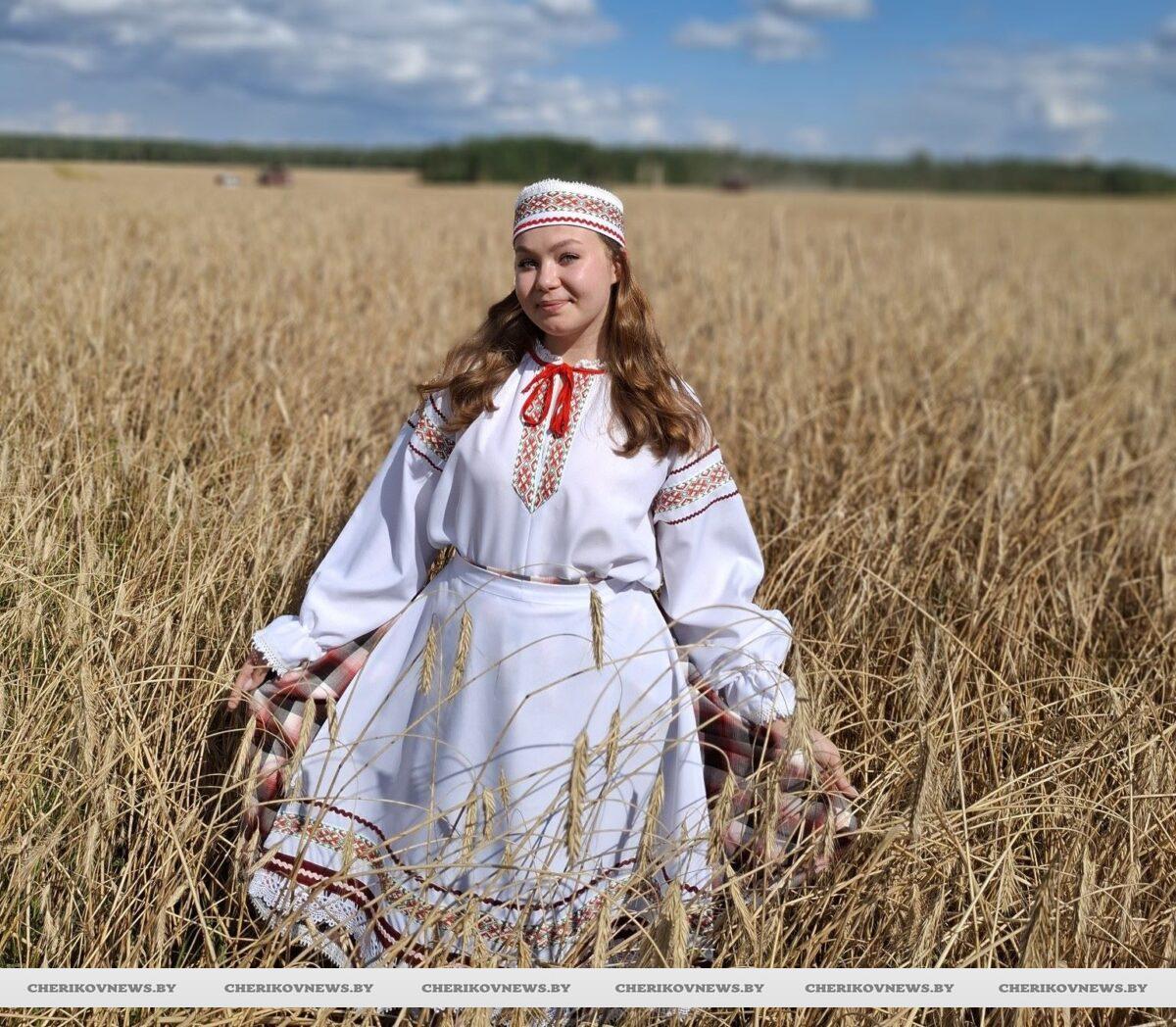 С верой в будущее: молодой специалист Виолетта Медведева начала свой трудовой путь в Чериковском районе