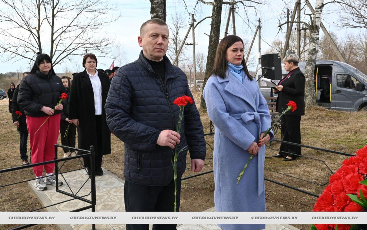 В память сожженных деревень и жертв Хатыни на Чериковщине состоялся митинг-реквием