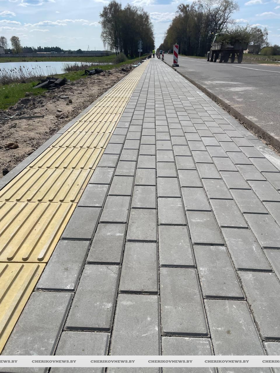 Городская среда: где в Черикове появилась новая пешеходная дорожка и зачем она там нужна?