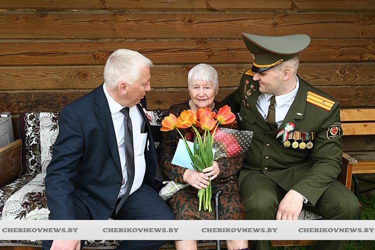 Спасибо за тот победный май! Ветераны Чериковского района продолжают принимать поздравления с Днем Победы