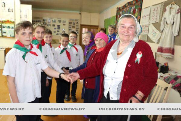 «Была война – была победа»: встреча школьников и детей войны прошла на Чериковщине