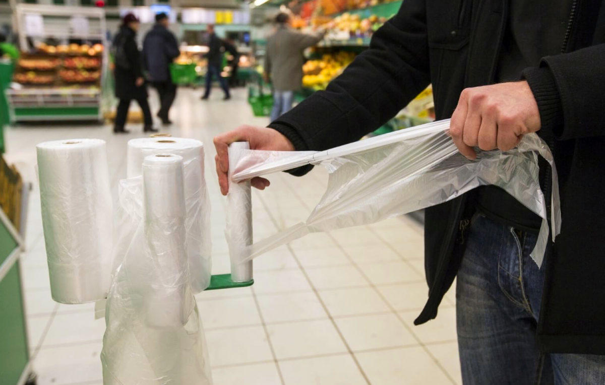 За бесплатные пакеты в магазинах белорусов могут ждать штрафы