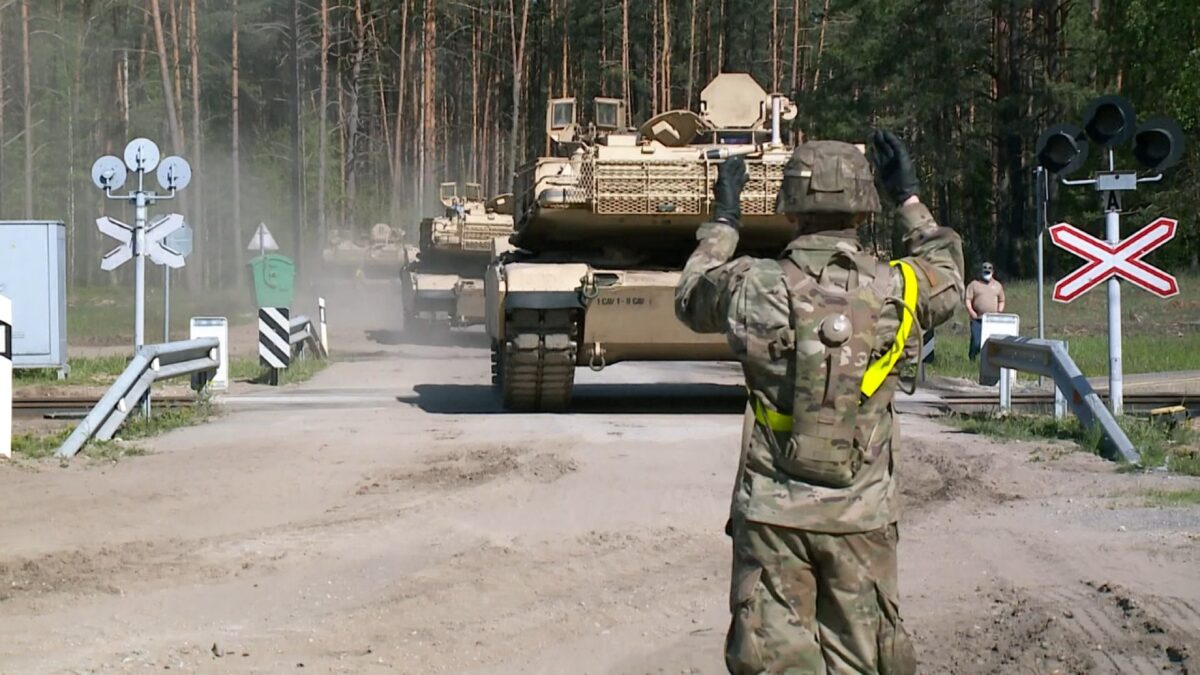 США выведут из Литвы более тысячи военных и боевой техники