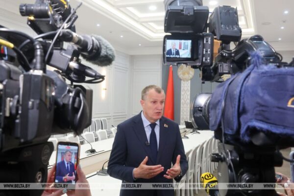 Анатолий Исаченко рассказал о заготовке кормов в Могилевской области 