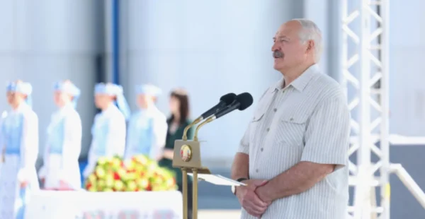 «Зарплата — вопрос номер один»: Лукашенко потребовал справедливой оплаты труда на селе