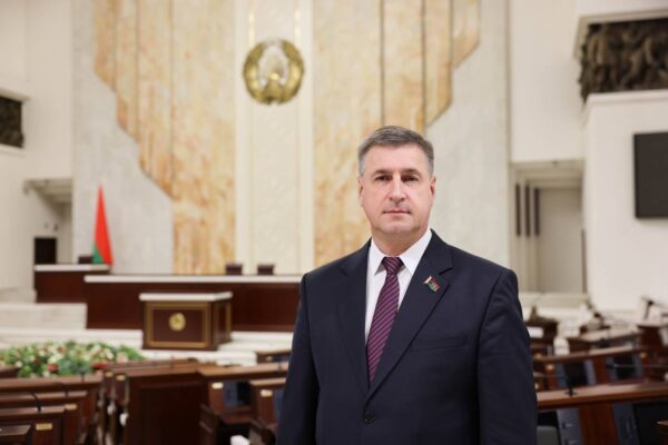 «Пусть каждый день приносит радость созидания на благо любимого города!» — депутат Сергей Давыдов поздравляет жителей Черикова с Днём города