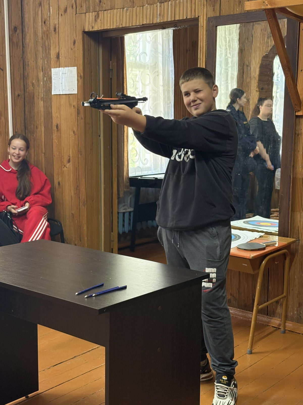 «Точно в цель»: в Черикове прошел арбалетный турнир для подростков