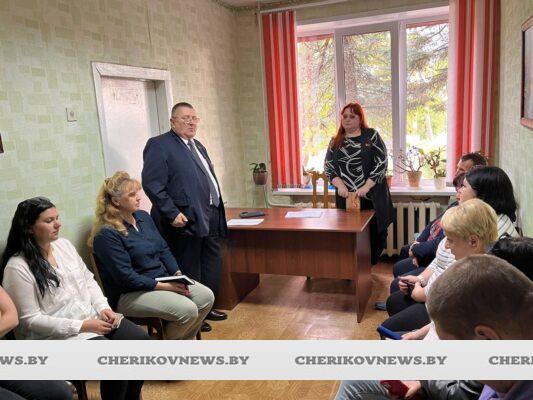 «Вопросы экологии»: первый заместитель председателя райисполкома посетил Чериковскую райветстанцию