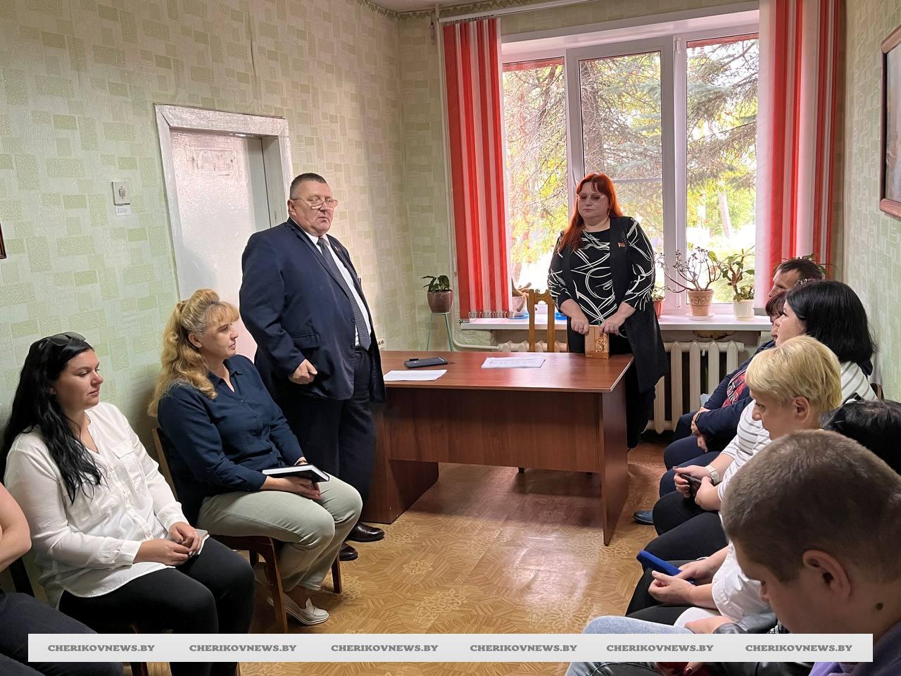 «Вопросы экологии»: первый заместитель председателя райисполкома посетил Чериковскую райветстанцию